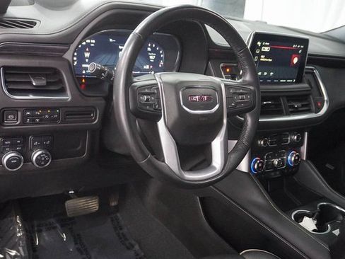 Used 2022 GMC Yukon SLT w/ SLT Premium Package image 6