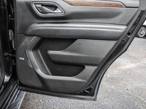 Used 2021 Chevrolet Tahoe Premier w/ Premium Package AWD/4WD image 39