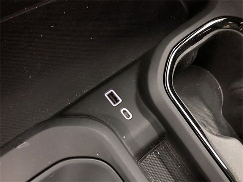 Certified 2023 GMC Sierra 1500 AT4X image 30