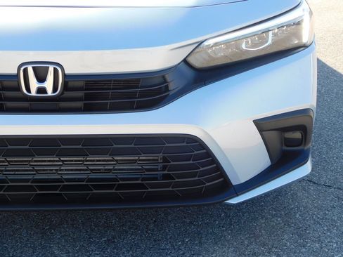Used 2023 Honda Civic EX image 9