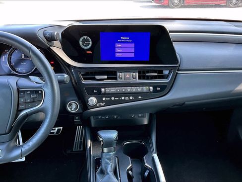 Used 2023 Lexus ES 350 F Sport image 6