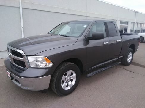 Used 2015 RAM 1500 Classic SLT image 2