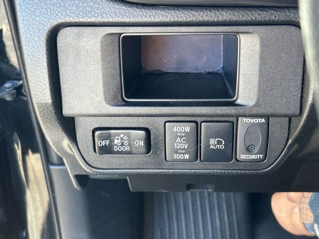 Used 2019 Toyota Tacoma TRD Pro AWD/4WD image 19