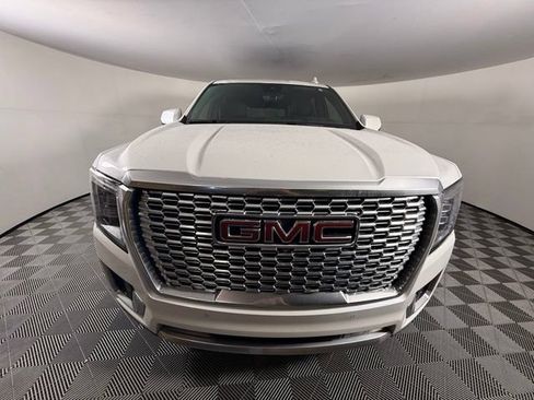 Used 2024 GMC Yukon Denali w/ Advanced Technology Package AWD/4WD image 10