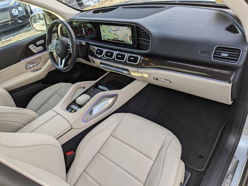 Used 2022 Mercedes-Benz GLS 450 4MATIC image 29