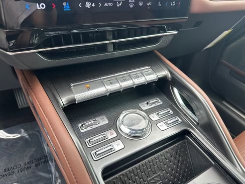 New 2026 Lincoln Nautilus Reserve AWD/4WD image 30