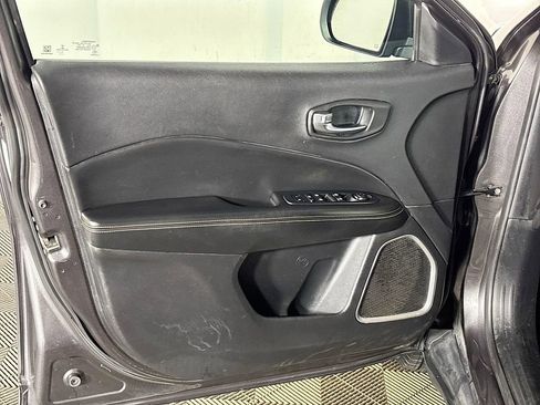 Used 2020 Jeep Compass Sport w/ Cold Weather Group image 10