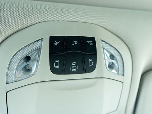 Used 2024 Chrysler Pacifica Limited image 23