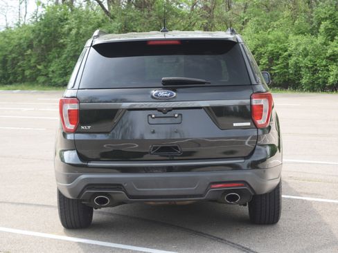 Used 2018 Ford Explorer XLT w/ Equipment Group 202A image 26