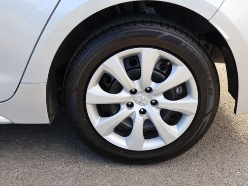 Used 2024 Toyota Corolla LE image 41