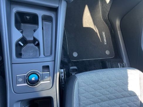 Used 2025 Volkswagen Tiguan S image 14