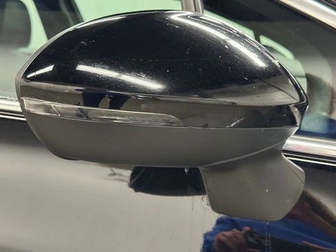 Used 2017 Chevrolet Cruze Premier image 14