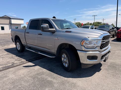 Used 2024 RAM 2500 Big Horn AWD/4WD image 2
