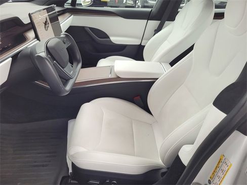 Used 2023 Tesla Model S image 15