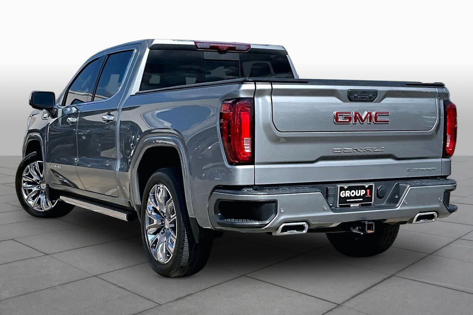 Used 2023 GMC Sierra 1500 Denali w/ Denali Reserve Package AWD/4WD image 12