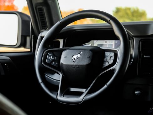 Used 2024 Ford Bronco Big Bend image 48