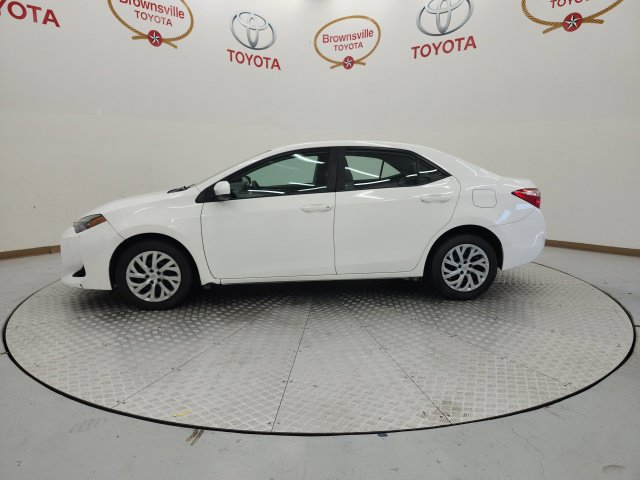 Used 2017 Toyota Corolla LE FWD image 5