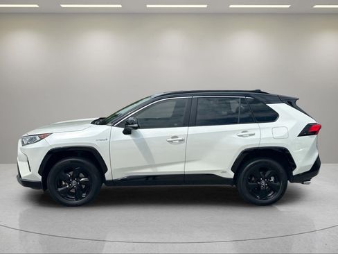 Used 2019 Toyota RAV4 XSE AWD/4WD image 2