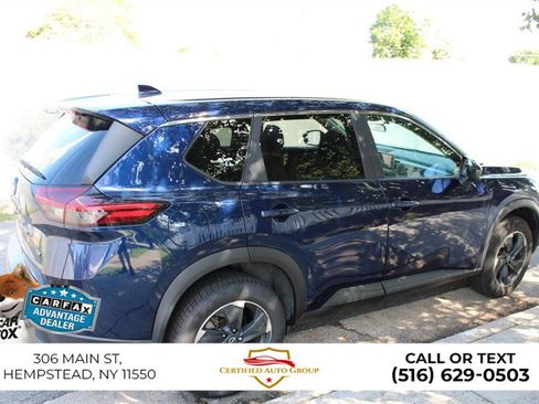 Used 2024 Nissan Rogue SV FWD image 5