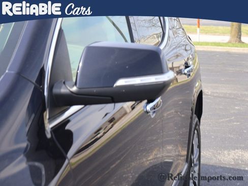 Used 2021 GMC Acadia Denali w/ Denali Technology Package image 12