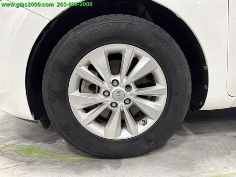 Used 2018 Kia Sedona L image 16