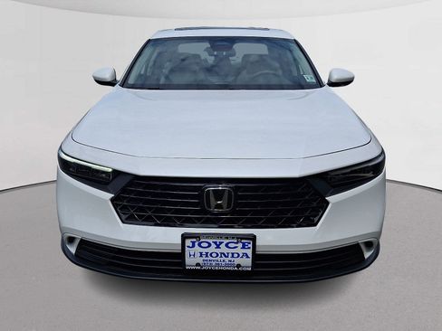 Certified 2024 Honda Accord EX image 3