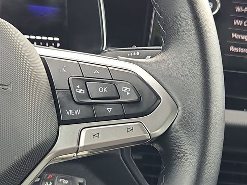 Used 2025 Volkswagen Jetta Sport FWD image 19