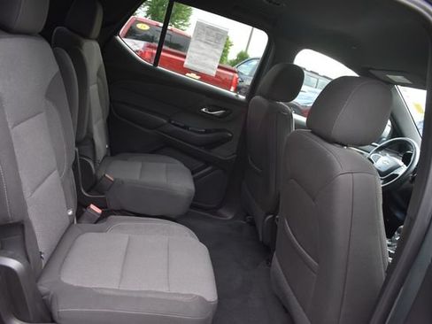Certified 2023 Chevrolet Traverse LT FWD image 16