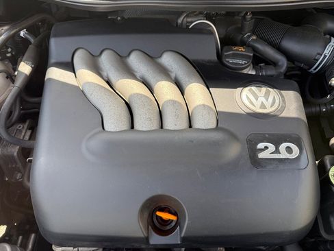 Used 2005 Volkswagen Beetle GLS FWD image 12