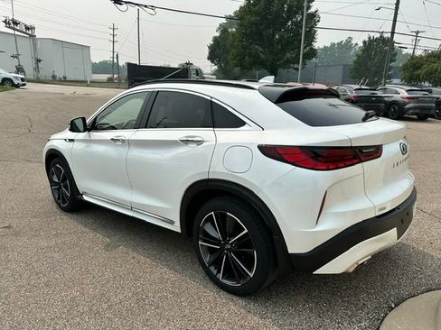Used 2023 INFINITI QX55 Essential w/ Accent Package AWD/4WD image 4