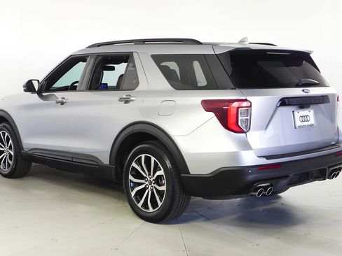 Used 2020 Ford Explorer ST w/ Premium Technology Package image 9