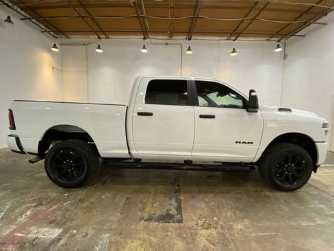 Used 2026 RAM 2500 Big Horn AWD/4WD image 6