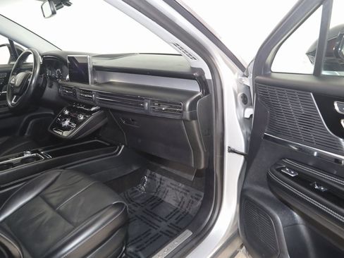 Used 2020 Lincoln Corsair FWD w/ Premium Package image 42