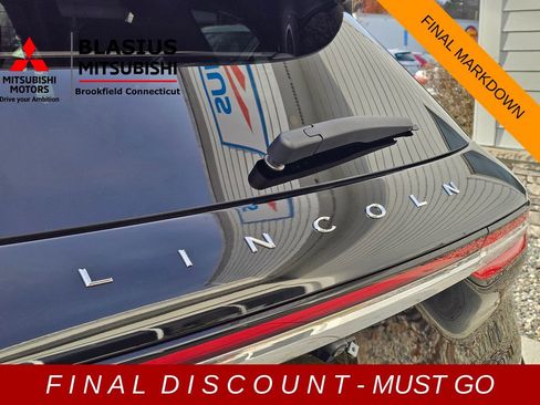 Used 2022 Lincoln Corsair AWD w/ Premium Package image 32