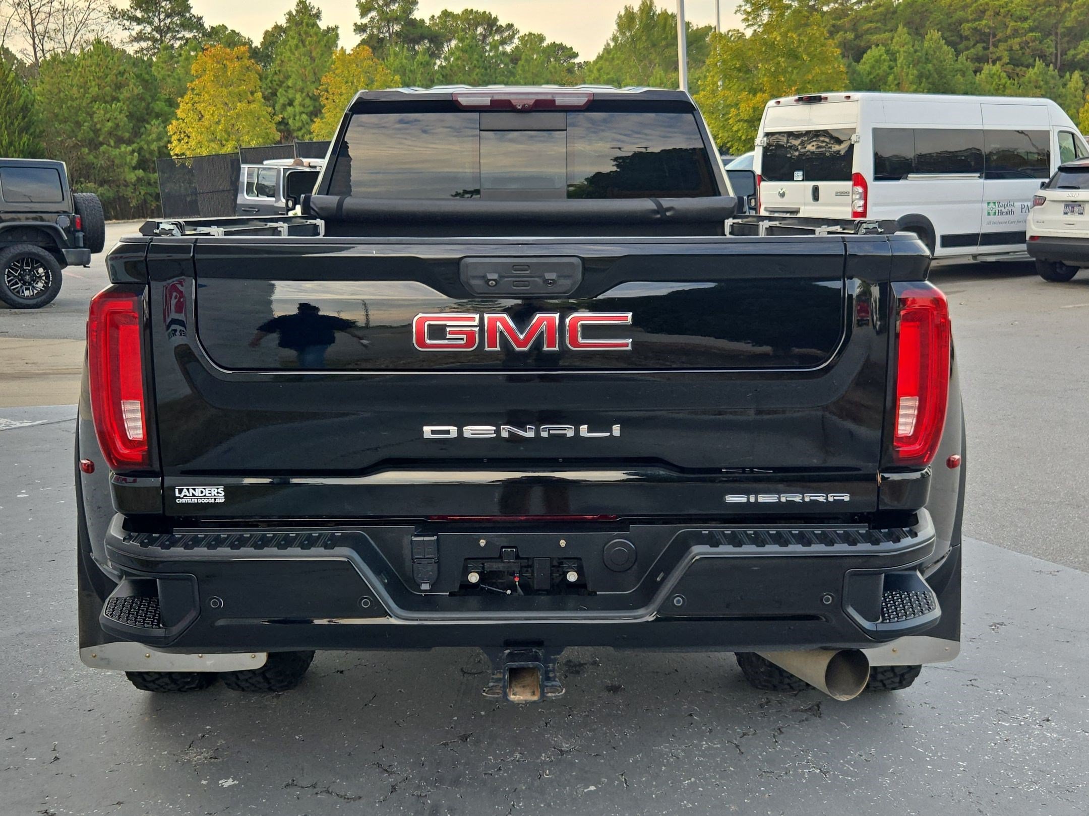 Used 2020 GMC Sierra 3500 Denali w/ Denali Ultimate Package AWD/4WD image 6