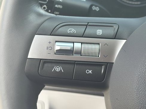Used 2024 Hyundai Kona SEL FWD image 20