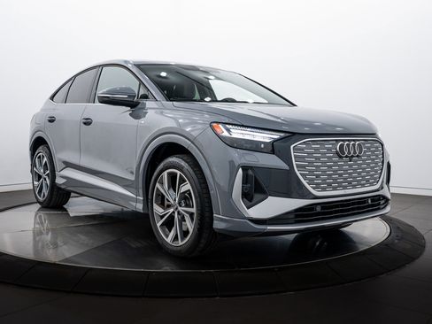 Certified 2023 Audi Q4 e-tron Prestige image 2