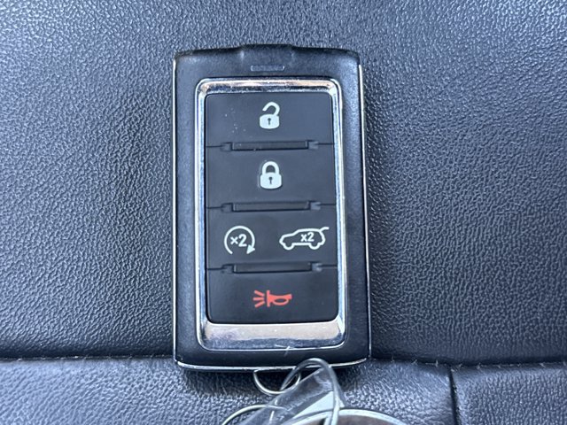 Used 2022 Jeep Grand Cherokee L Limited AWD/4WD image 30