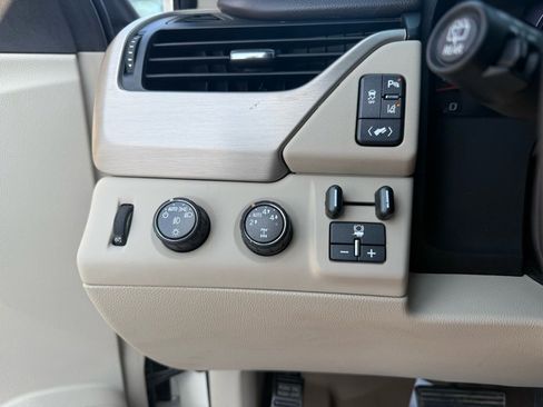 Used 2015 GMC Yukon Denali w/ Open Road Package image 26