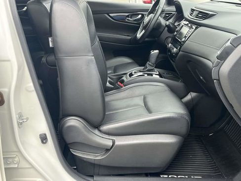 Used 2018 Nissan Rogue SL w/ Premium Package AWD/4WD image 24