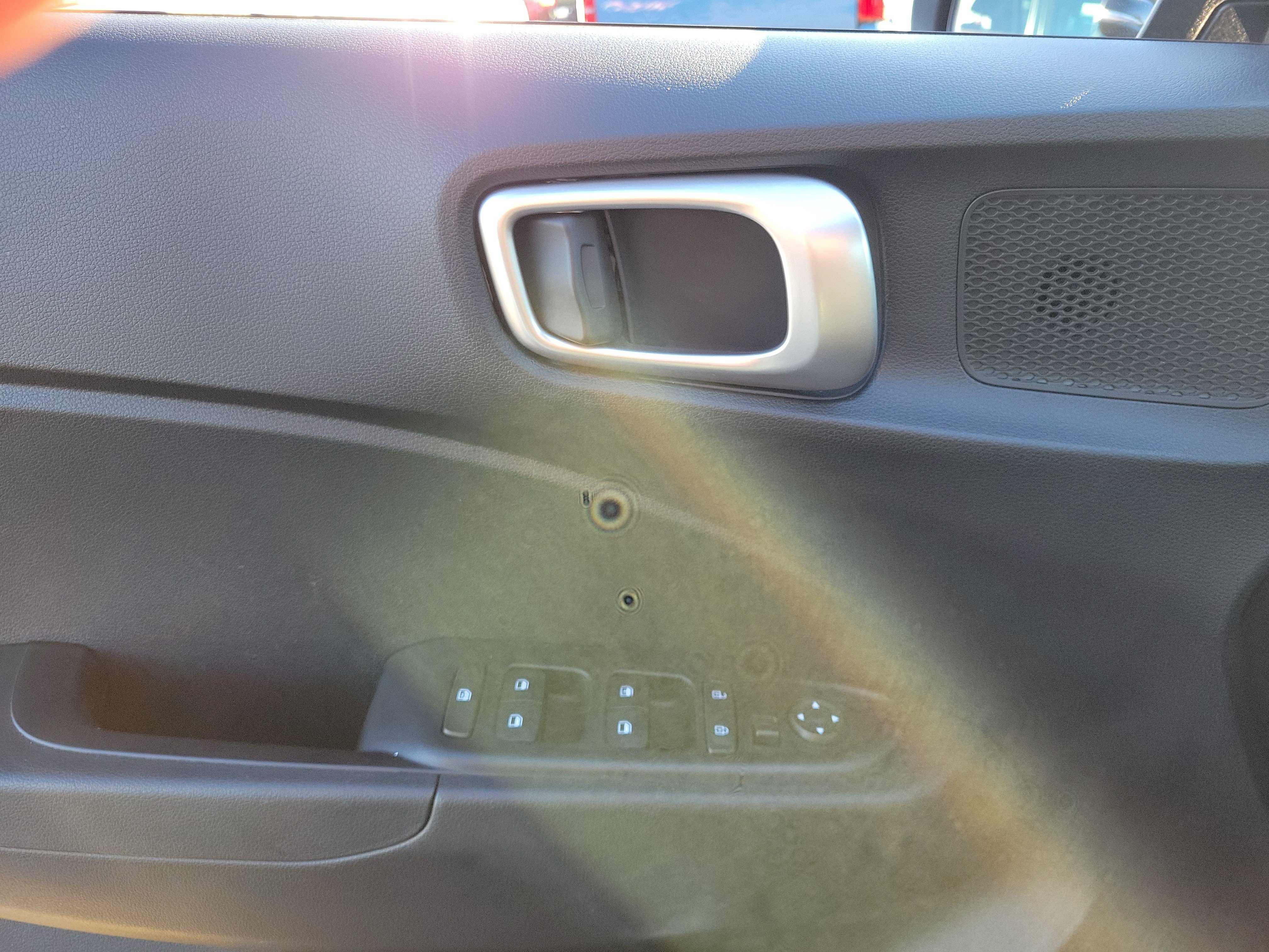 Used 2025 Hyundai Venue SE FWD image 17