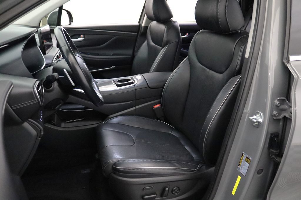 Used 2022 Hyundai Santa Fe Limited AWD/4WD image 2