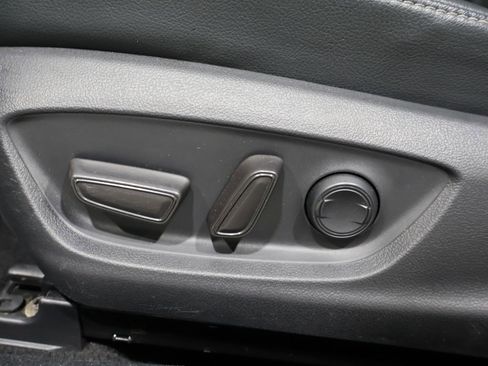 Used 2019 Toyota Camry XSE image 12