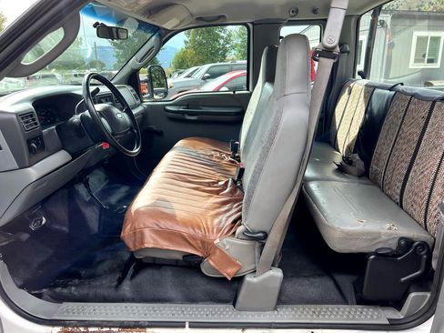 Used 2004 Ford F250 Lariat image 12