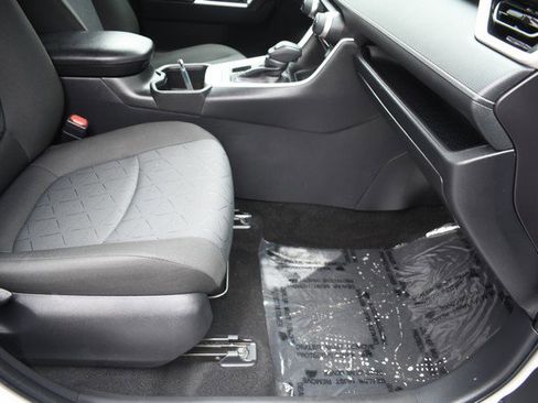Certified 2025 Toyota RAV4 XLE AWD/4WD image 25