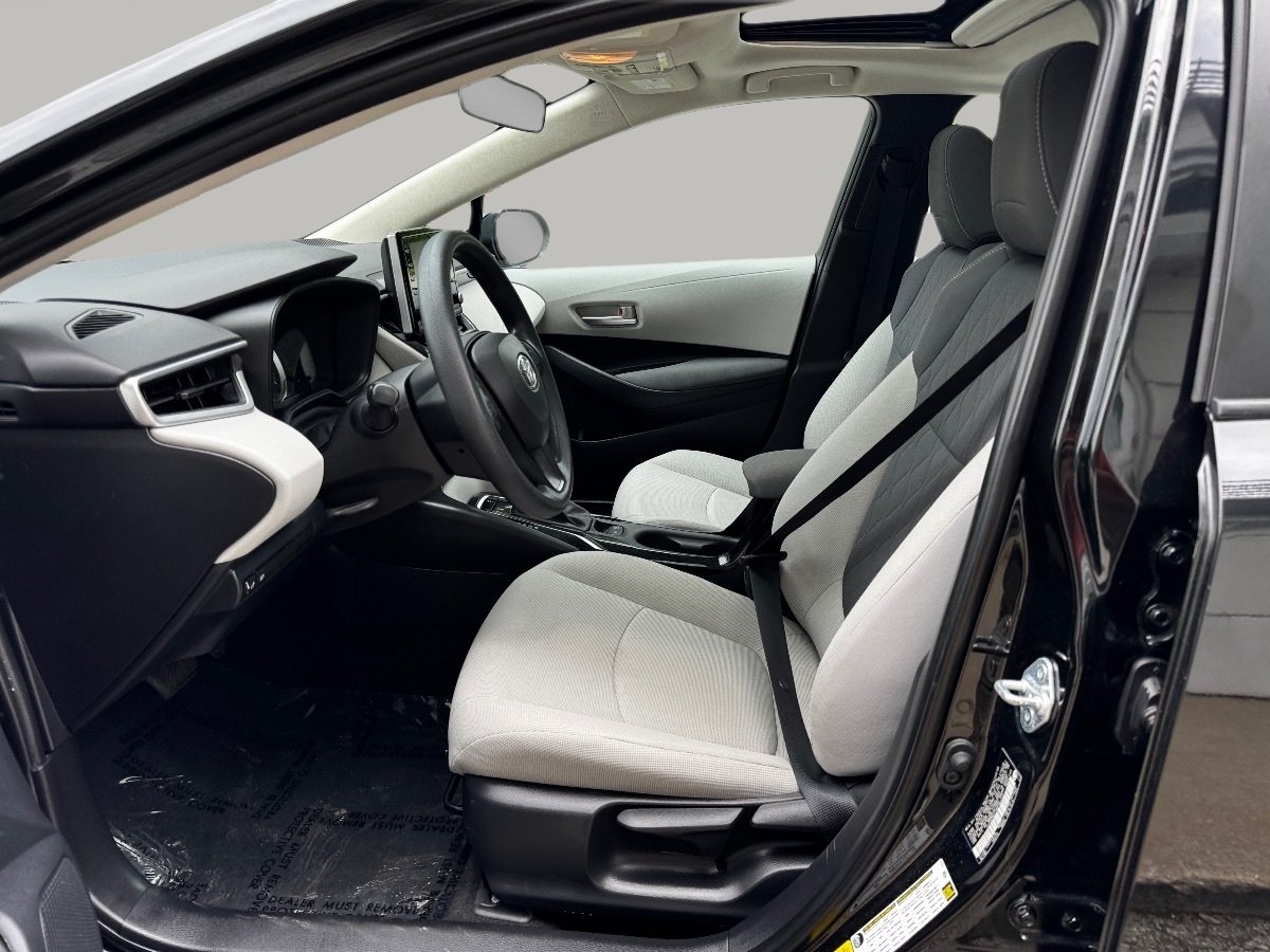 Used 2021 Toyota Corolla LE w/ LE Premium Package FWD image 16