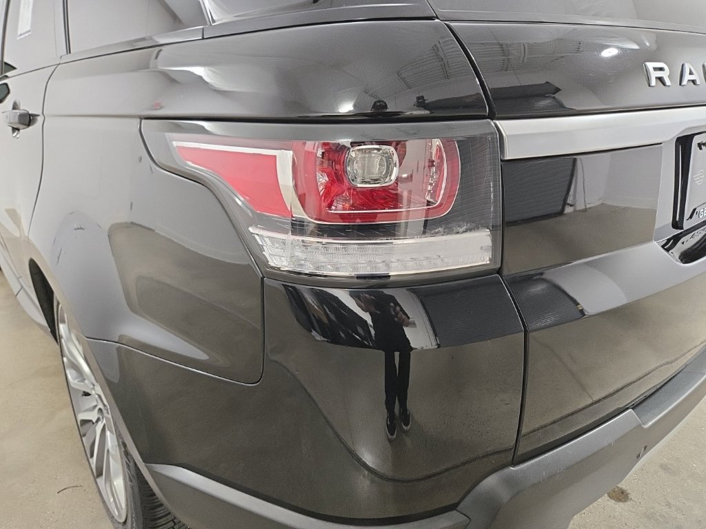 Used 2017 Land Rover Range Rover Sport HSE AWD/4WD image 26