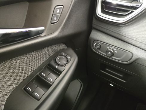 Certified 2025 Chevrolet TrailBlazer LT FWD image 28
