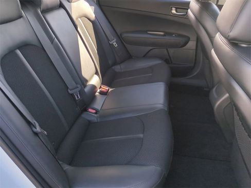 Used 2020 Kia Optima S image 25