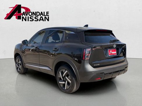 Certified 2025 Nissan Kicks SV FWD image 3